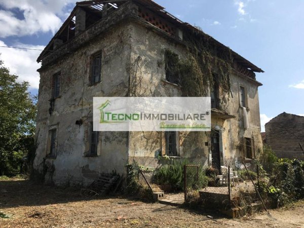 casa indipendente in vendita a Pontecorvo