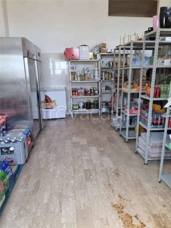negozio in vendita a Pontecorvo