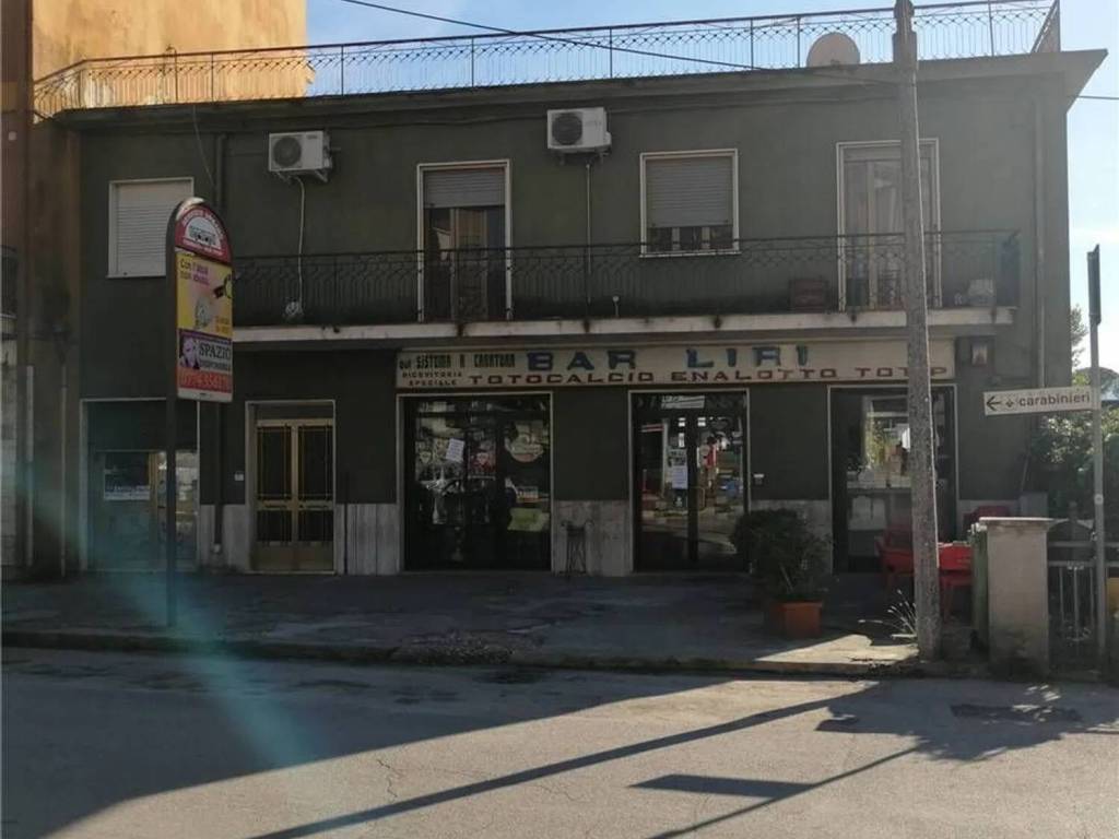 negozio in vendita a Pontecorvo