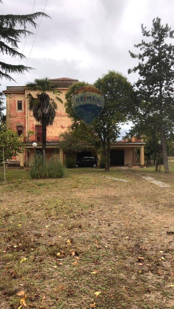casa indipendente in vendita a Pontecorvo