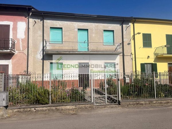casa indipendente in vendita a Pontecorvo
