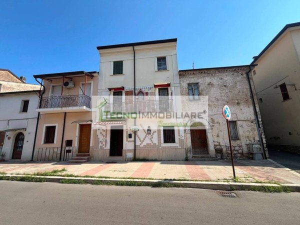 casa indipendente in vendita a Pontecorvo