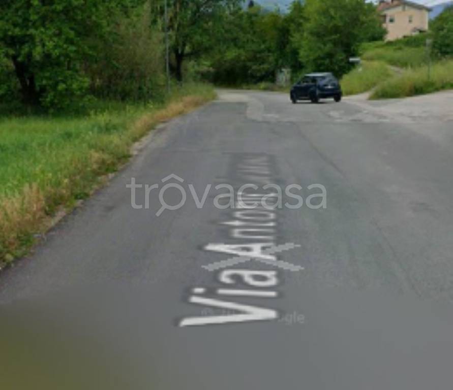 locale commerciale in vendita a Pontecorvo