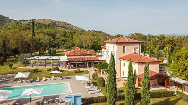 casa indipendente in vendita a Pontecorvo in zona Sant'Oliva