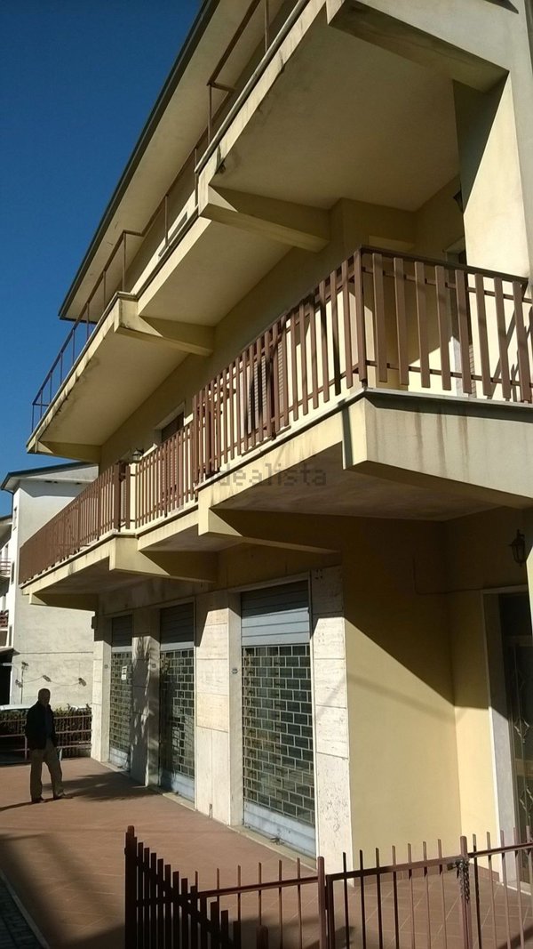 locale commerciale in vendita a Pontecorvo