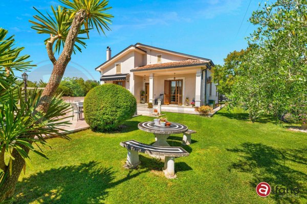 casa indipendente in vendita a Pontecorvo