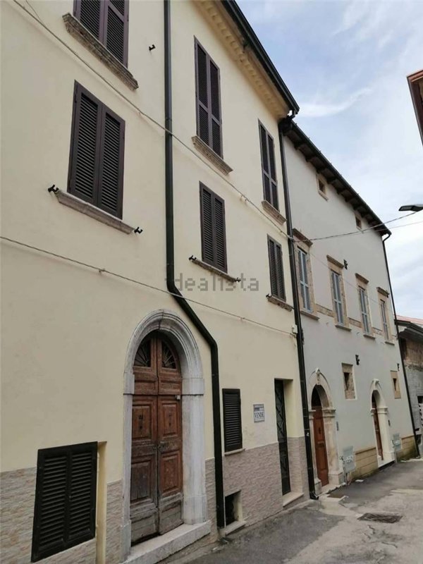 casa indipendente in vendita a Pontecorvo