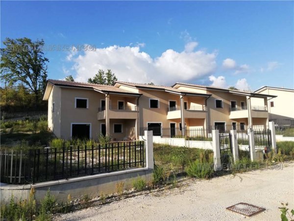 casa indipendente in vendita a Pontecorvo