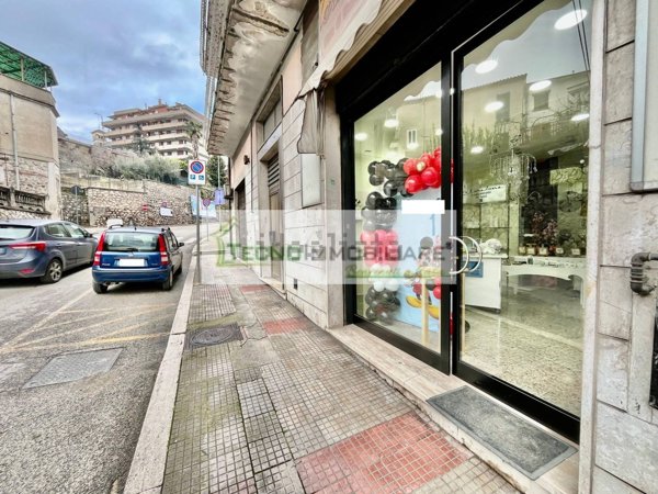 locale commerciale in vendita a Pontecorvo