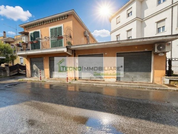 locale commerciale in vendita a Pontecorvo