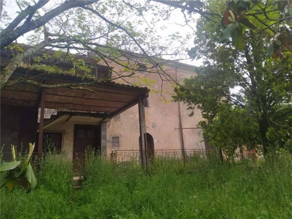 casa indipendente in vendita a Pontecorvo in zona Sant'Oliva