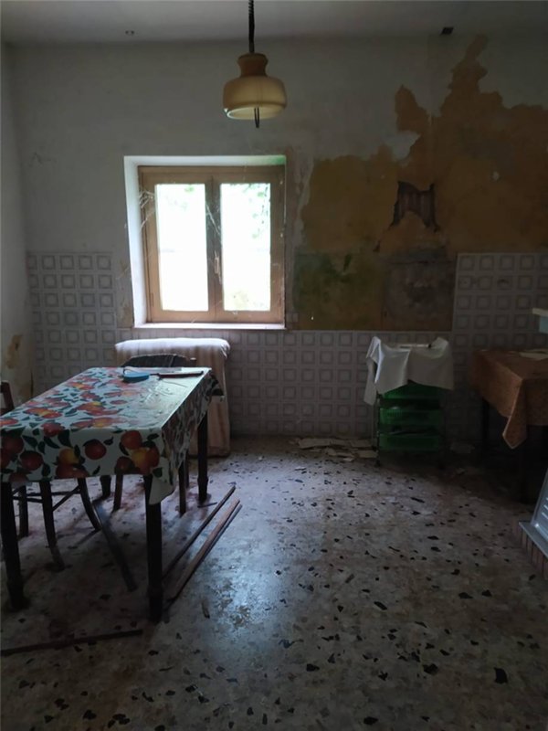 casa semindipendente in vendita a Pontecorvo in zona Sant'Oliva