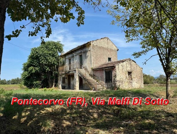 casa indipendente in vendita a Pontecorvo