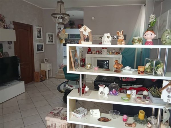 casa indipendente in vendita a Pontecorvo