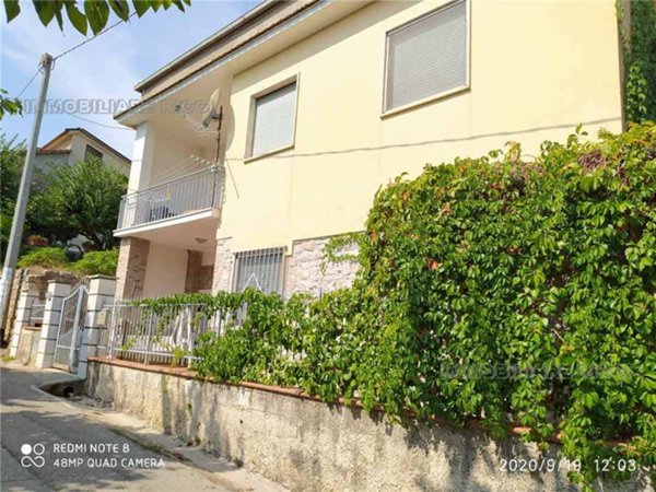 casa indipendente in vendita a Pontecorvo in zona Sant'Oliva