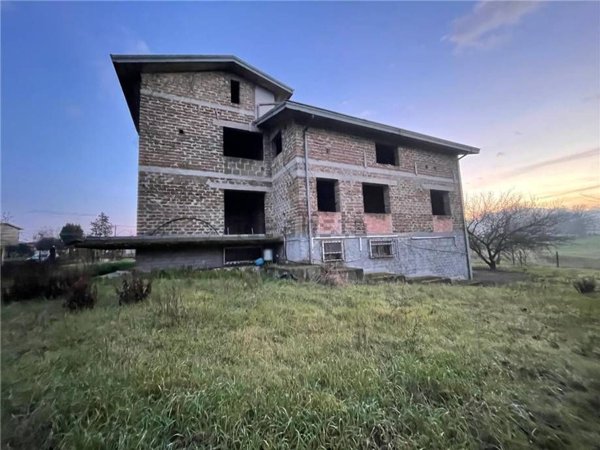casa indipendente in vendita a Pontecorvo