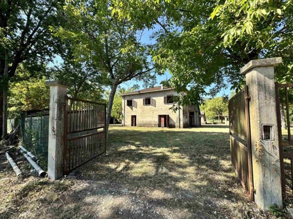 casa indipendente in vendita a Pontecorvo