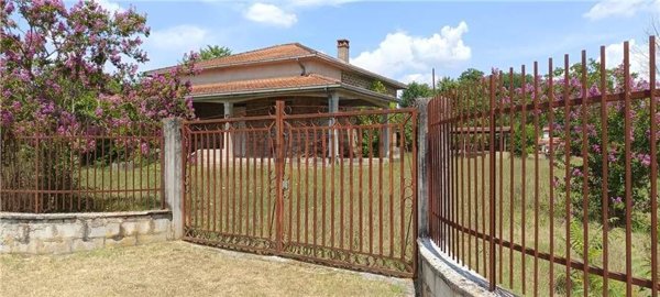 casa indipendente in vendita a Pontecorvo in zona Sant'Oliva