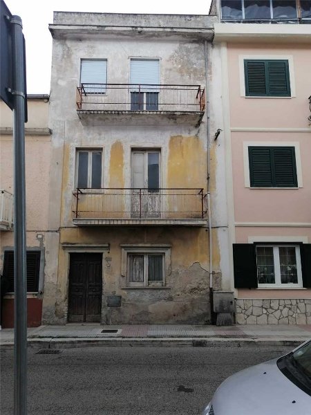casa indipendente in vendita a Pontecorvo in zona Sant'Oliva