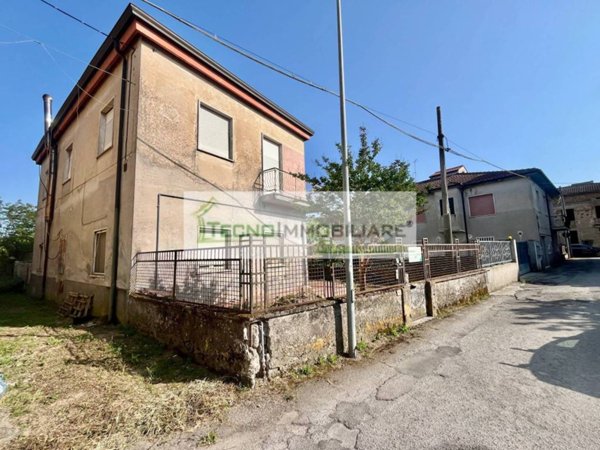 casa indipendente in vendita a Pontecorvo