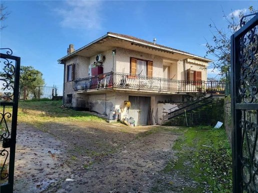 casa indipendente in vendita a Pontecorvo