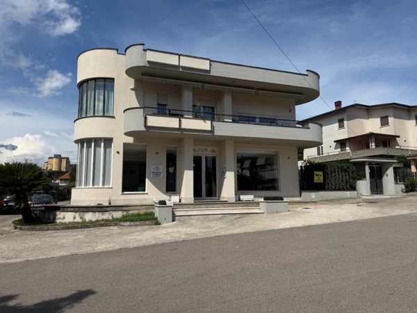 locale commerciale in vendita a Pontecorvo