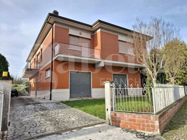 casa indipendente in vendita a Posta Fibreno