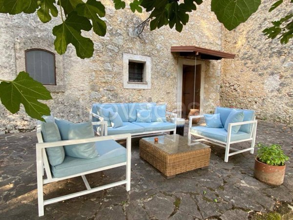 casa indipendente in vendita a Posta Fibreno in zona Carpello