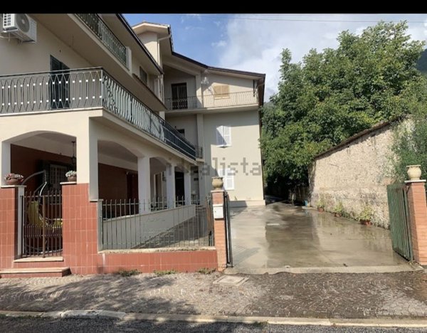 appartamento in vendita a Posta Fibreno