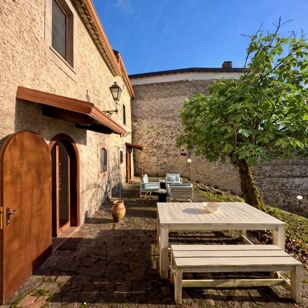 casa indipendente in vendita a Posta Fibreno