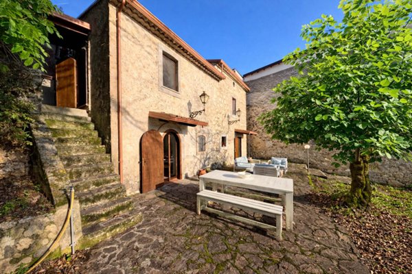 casa indipendente in vendita a Posta Fibreno