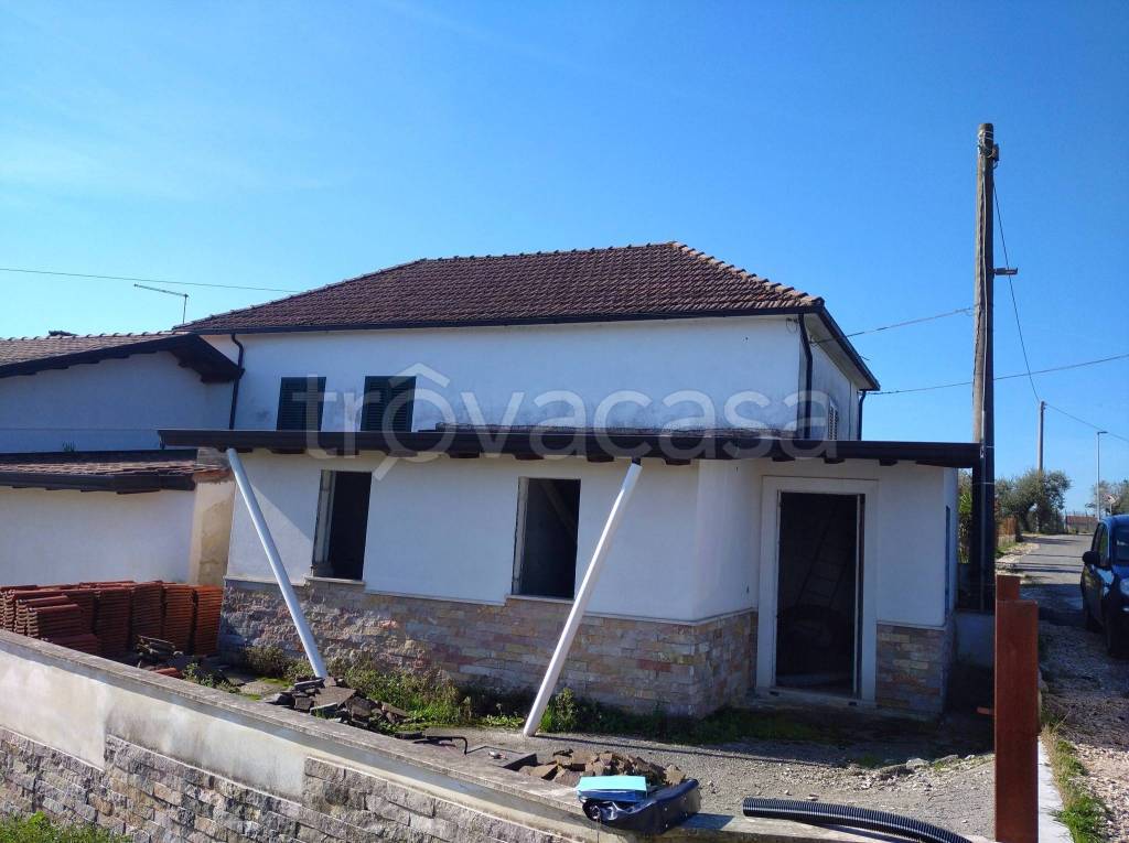 casa indipendente in vendita a Ripi