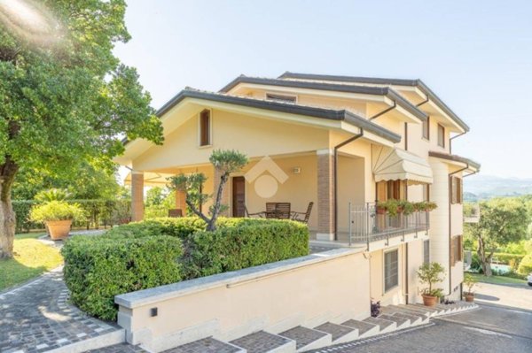 casa indipendente in vendita a Ripi