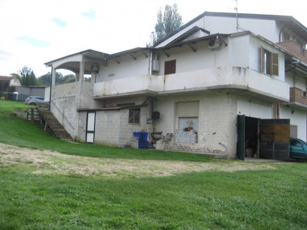 casa indipendente in vendita a Ripi