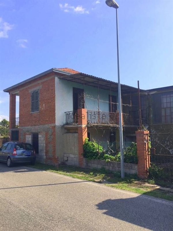 casa indipendente in vendita a Ripi