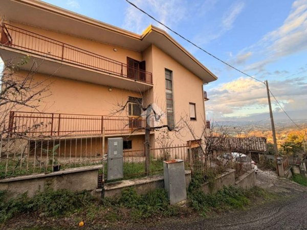 casa indipendente in vendita a Ripi