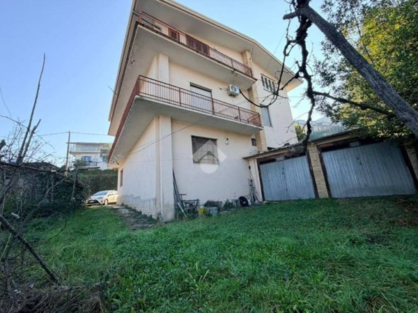 casa indipendente in vendita a Ripi