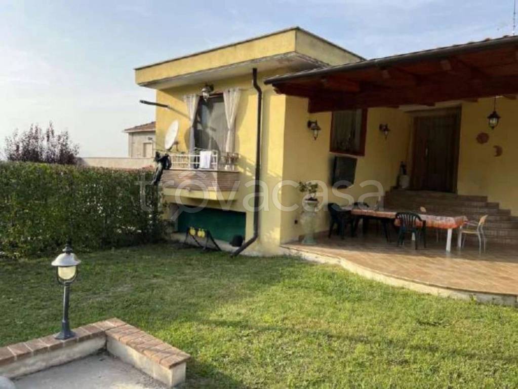 casa indipendente in vendita a Ripi