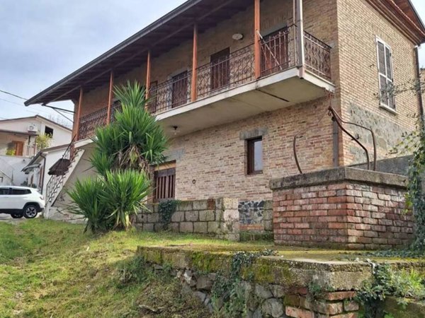 casa indipendente in vendita a Ripi