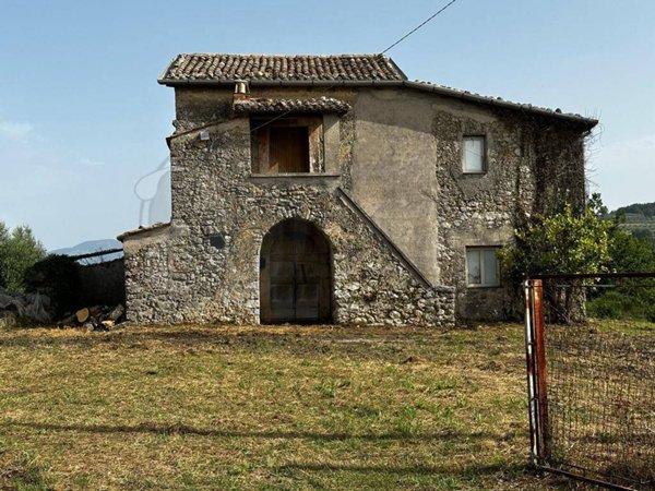 casa indipendente in vendita a Rocca d'Arce