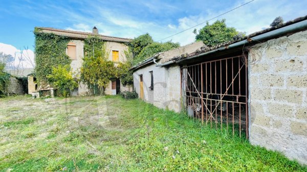 casa indipendente in vendita a Roccasecca