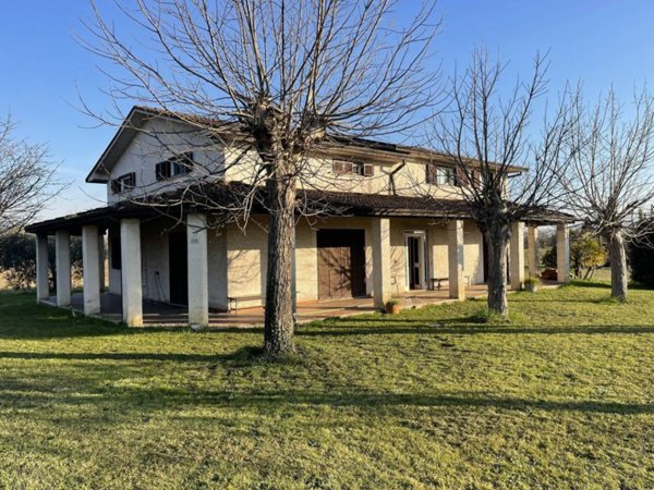 casa indipendente in vendita a Roccasecca