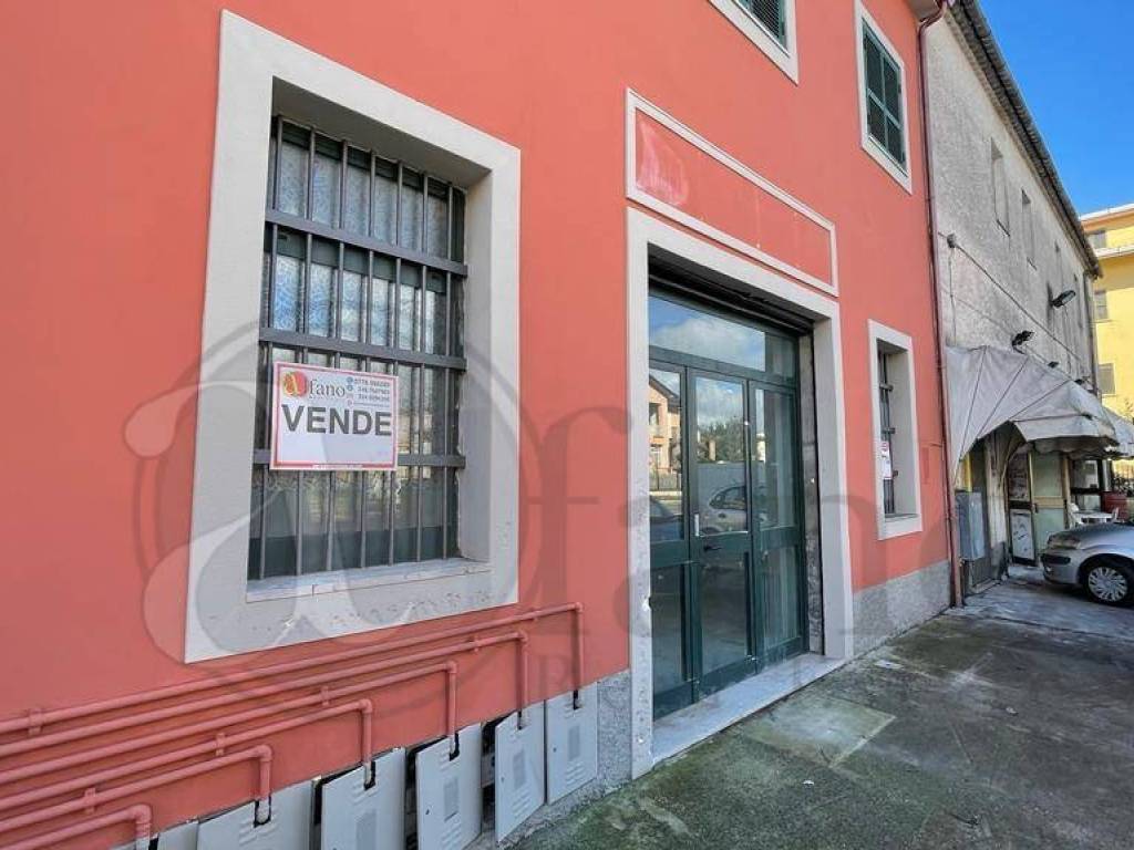 negozio in vendita a Roccasecca in zona Stazione