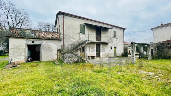 casa indipendente in vendita a Roccasecca