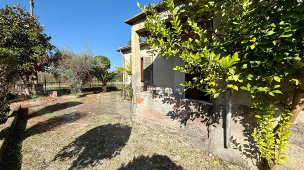casa indipendente in vendita a Roccasecca in zona Stazione