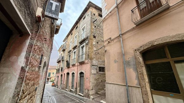 casa indipendente in vendita a Roccasecca