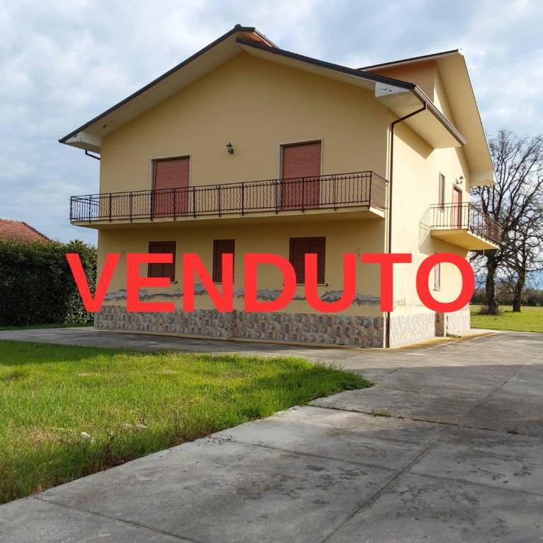 casa indipendente in vendita a Roccasecca