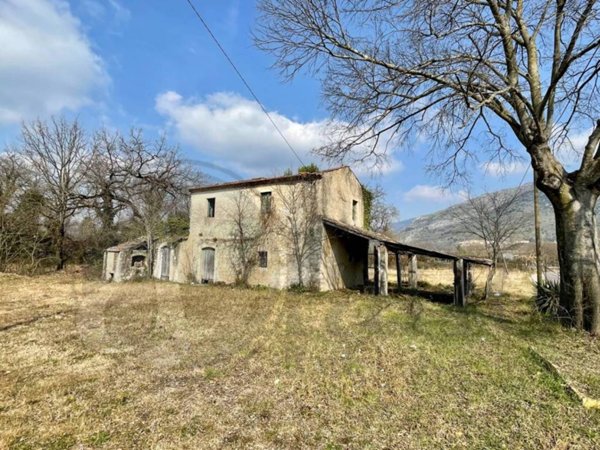 casa indipendente in vendita a Roccasecca