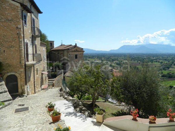 casa indipendente in vendita a Roccasecca in zona Caprile