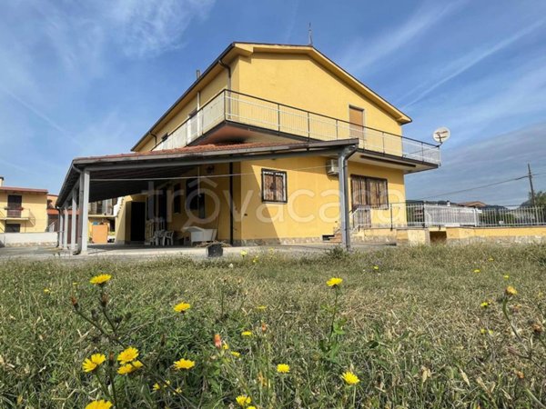 casa indipendente in vendita a Roccasecca in zona Stazione